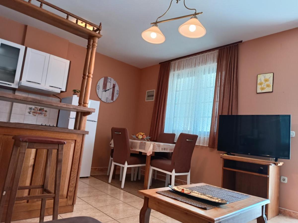 Apartments Ivicek Porec Ngoại thất bức ảnh